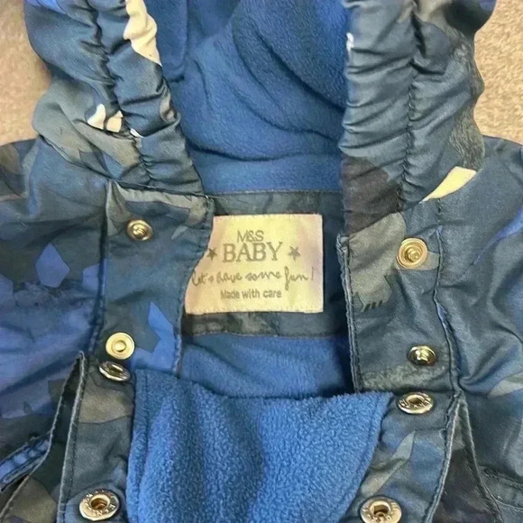 M&S - Footed convertible bunting  bag/snow suit. Size 9 months - Picture 3 of 6